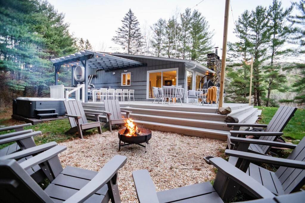 Prattvilla -Catskill -Mountain Escape 5 Bedroom ,3 Bath With Hot Tub Prattsville Экстерьер фото