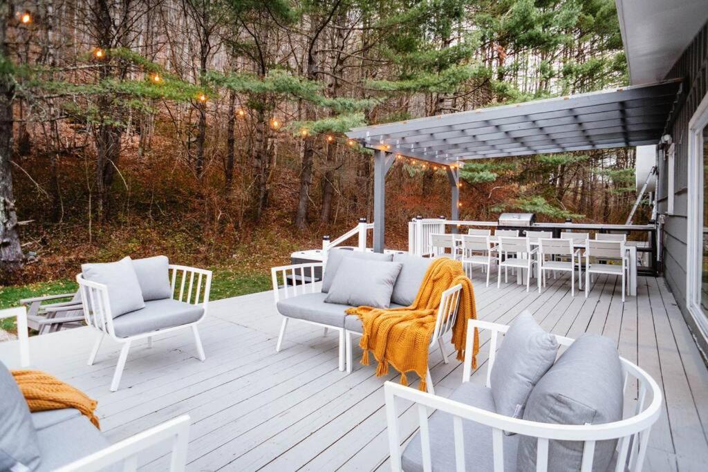 Prattvilla -Catskill -Mountain Escape 5 Bedroom ,3 Bath With Hot Tub Prattsville Экстерьер фото